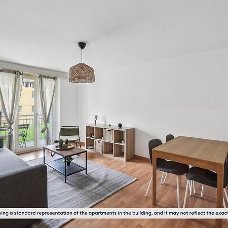 Urban Living Redefined: Apartment In Oerlikon Zürich Exterior foto